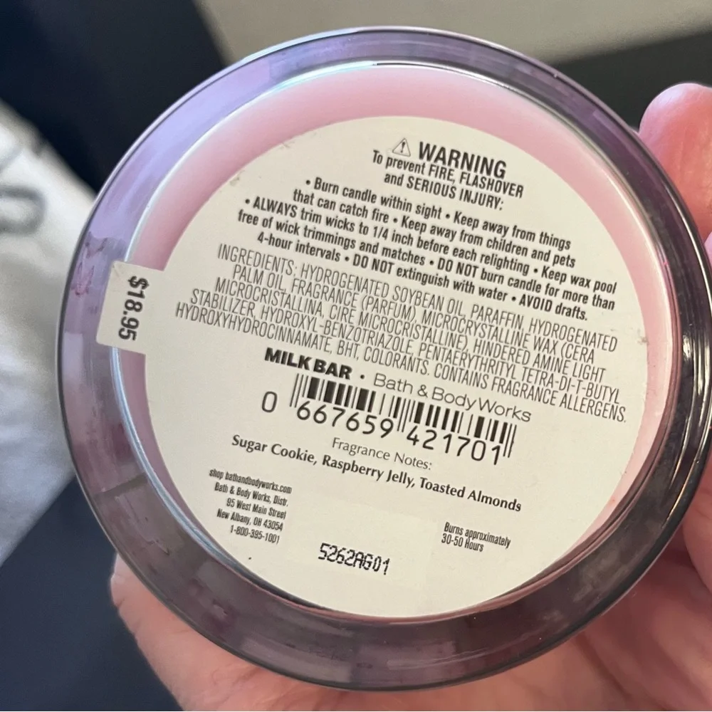 Bath & Body Works Raspberry Holiday Pie Bar Single Wick Candle - Picture 4 of 5